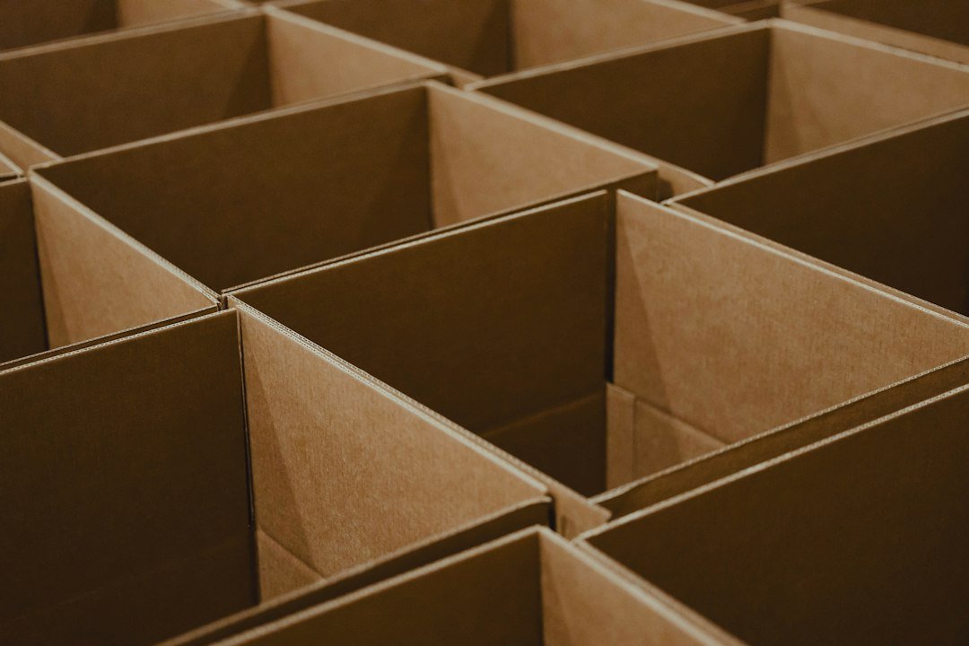 a-lot-of-brown-boxes-that-are-open-gthsas4oyc0